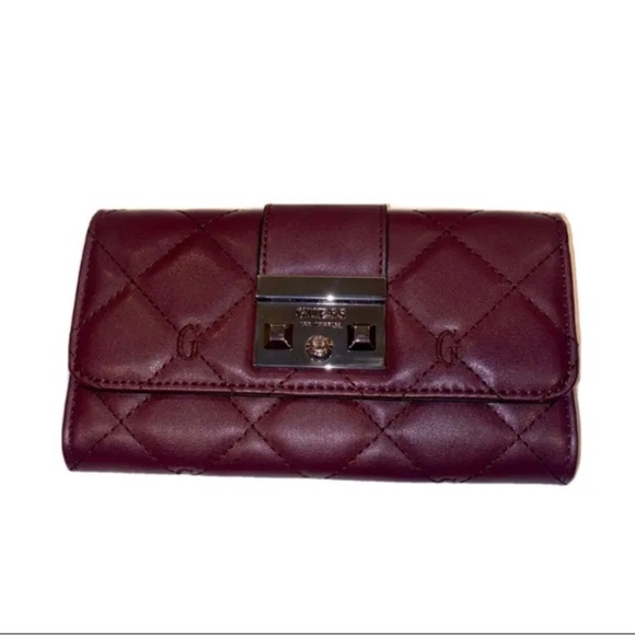 New Purple Plum GUESS Wallet NWT Clutch Card Holder Cydney SLG L8474238 Quilted - Picture 1 of 5